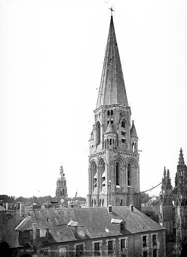 Eglise : Clocher et sa flèche