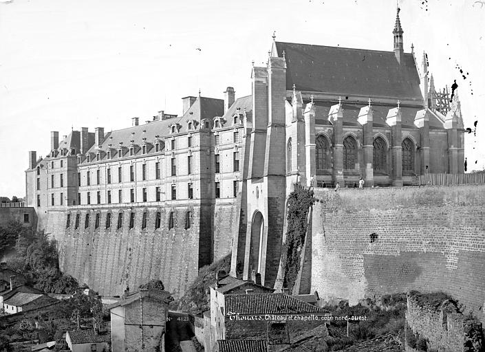 Chapelle et château, côté nord-ouest