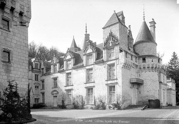 Cour d'honneur : Aile ouest