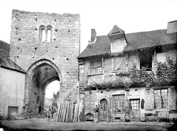 Porte d'En-Haut : Vue intra-muros