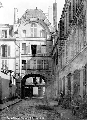 Pavillon à arcades : Façade donnant sur le passage