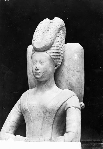 Moulage : Buste d'une statue funéraire (gisante) : Jeanne de Montejean, morte avant 1455, femme de Jean V de Bueil