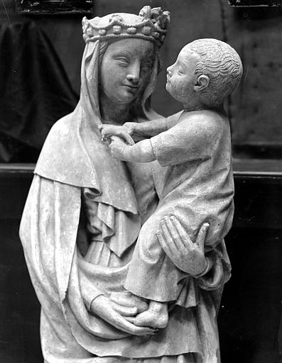 Buste de la Vierge à l'Enfant ou la Vierge du Marthuret, vue de face