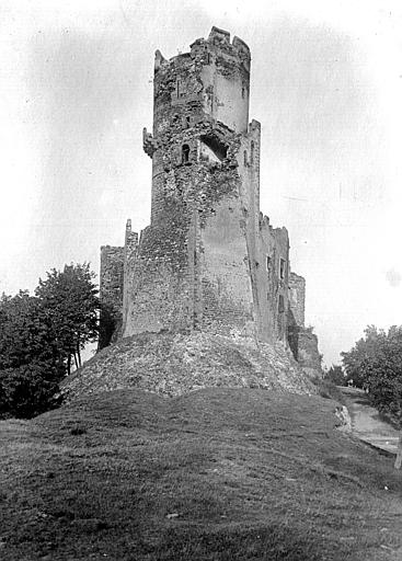 Vue extérieure du donjon