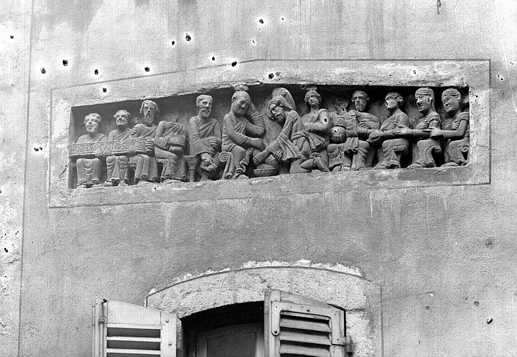 Bas-relief encastré: Lavement des pieds des apôtres