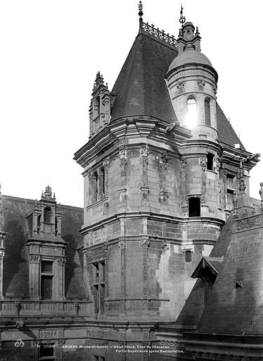 Tour de l'escalier, côté sud-est