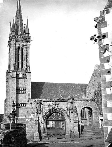 Eglise et porte d'entrée du cimetière