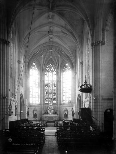 Nef, vue de l'entrée