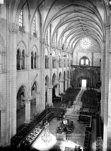 Eglise, tribune et triforium