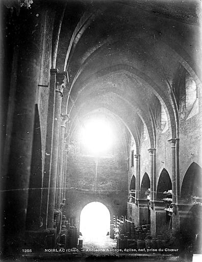 Grande façade ouest de l'église ancienne