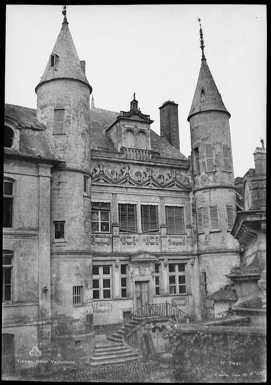 Façade sur cour