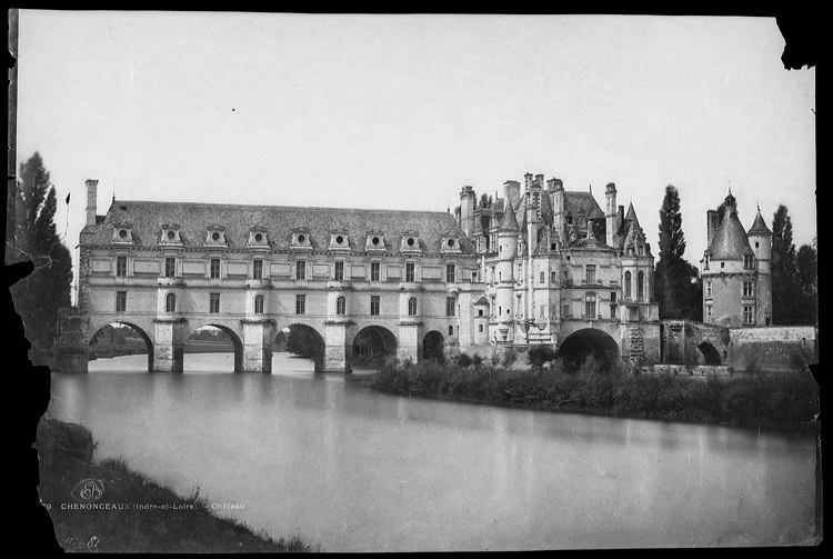 Façade sur le Cher côté est