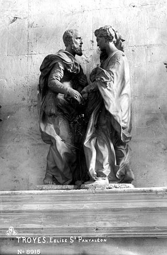 Groupe en pierre - © Ministère de la Culture (France), Médiathèque du patrimoine et de la photographie, diffusion RMN-GP