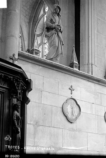 La Vierge, statue pierre - © Ministère de la Culture (France), Médiathèque du patrimoine et de la photographie, diffusion RMN-GP