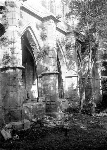 Cloître, partie extérieure