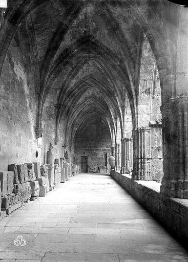 Galerie du cloître, intérieure