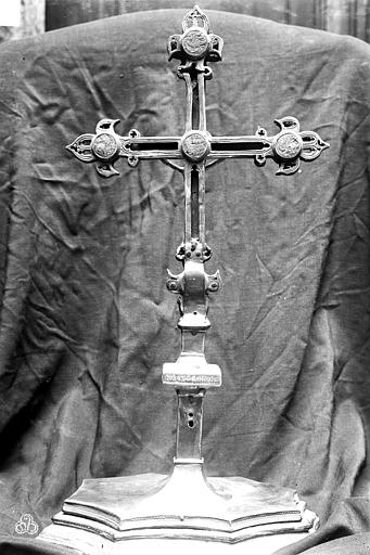 Croix d'autel