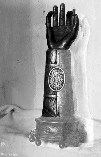 Bras-reliquaire - © Ministère de la Culture (France), Médiathèque du patrimoine et de la photographie, diffusion RMN-GP