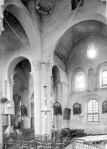 Intérieur : transept et nef