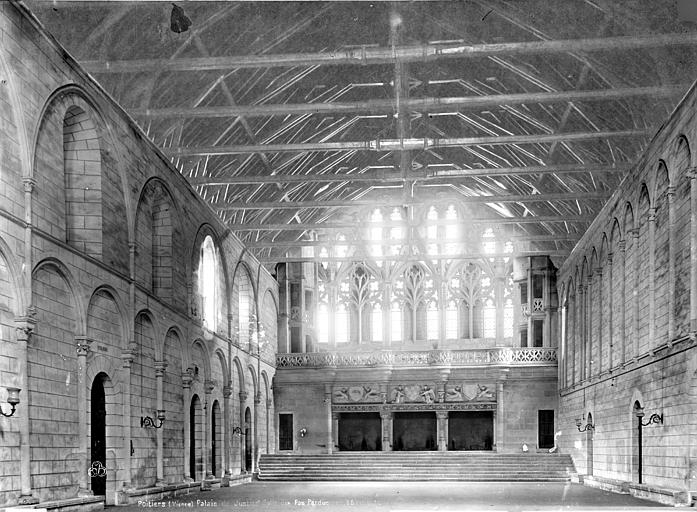 Salle des Pas-Perdus, intérieur