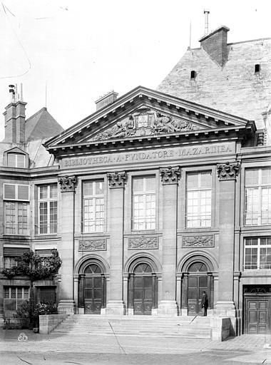 Façade sur cour