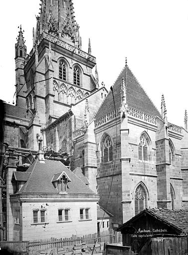 Façade sud : Transept, clocher et salle capitulaire