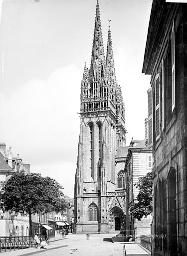 Façade sud : Tour clocher