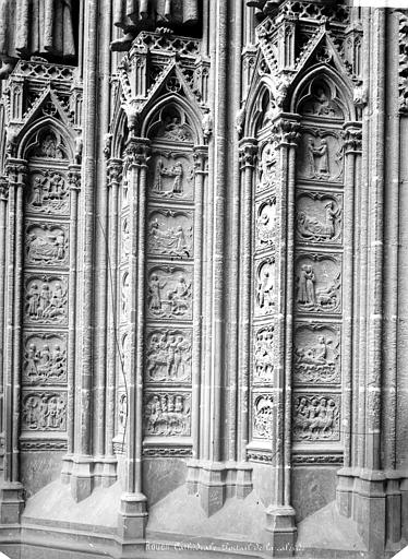 Portail du transept sud dit de la Calende : ébrasement