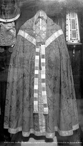 Chasuble de saint Edme - © Ministère de la Culture (France), Médiathèque du patrimoine et de la photographie, diffusion RMN-GP