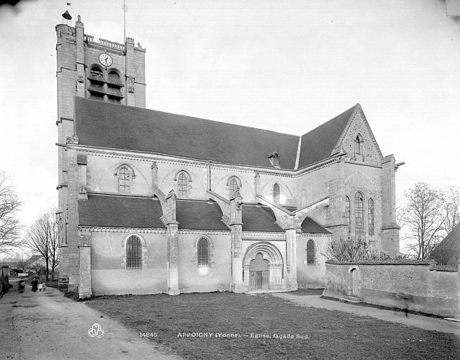 Eglise Saint-Pierre appelée aussi église collégiale Saint-Pierre