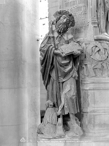 Groupe sculpté en pierre peinte : saint Jacques et un donateur