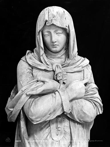 Saint-Sépulcre, une sainte femme. Groupe sculpté de la Mise au tombeau : une sainte femme