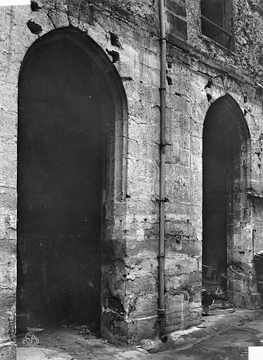 Grande salle du rez de chaussée : façade