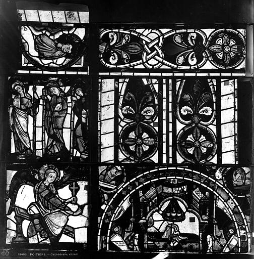 Vitrail, fenêtre B, figure fragments d'ornementation fenêtre vitrail B