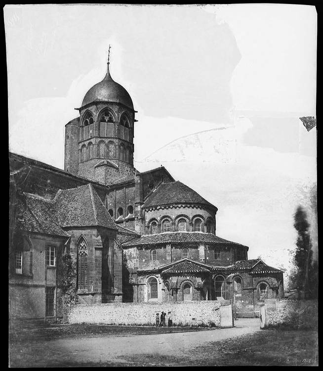 Chevet et clocher côté sud-est