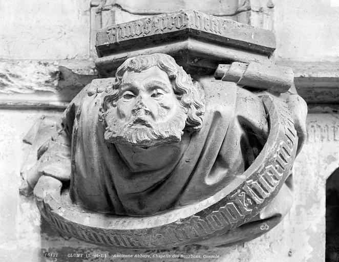 Vue intérieure de la chapelle des Bourbons : console