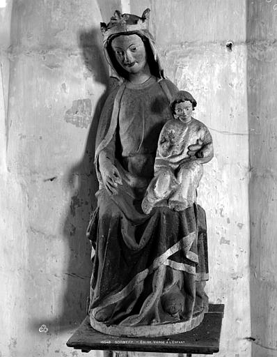 Statue de la Vierge à l'Enfant - © Ministère de la Culture (France), Médiathèque du patrimoine et de la photographie, diffusion RMN-GP