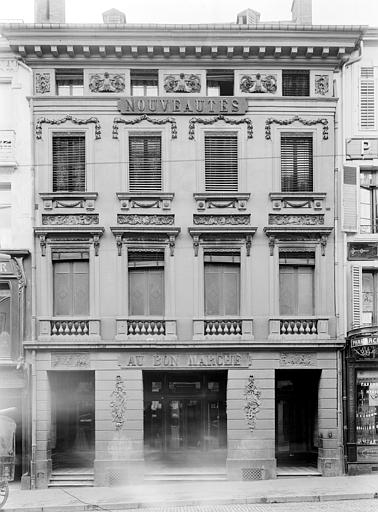 Façade sur rue (ensemble)