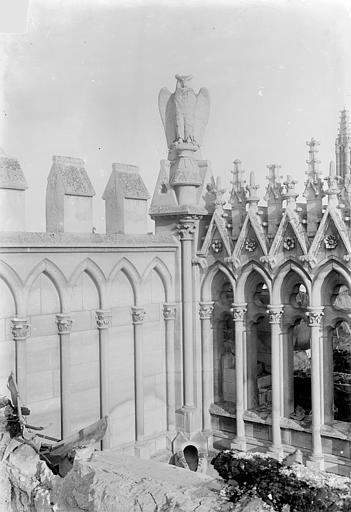 Façade nord : Balustrade et galerie