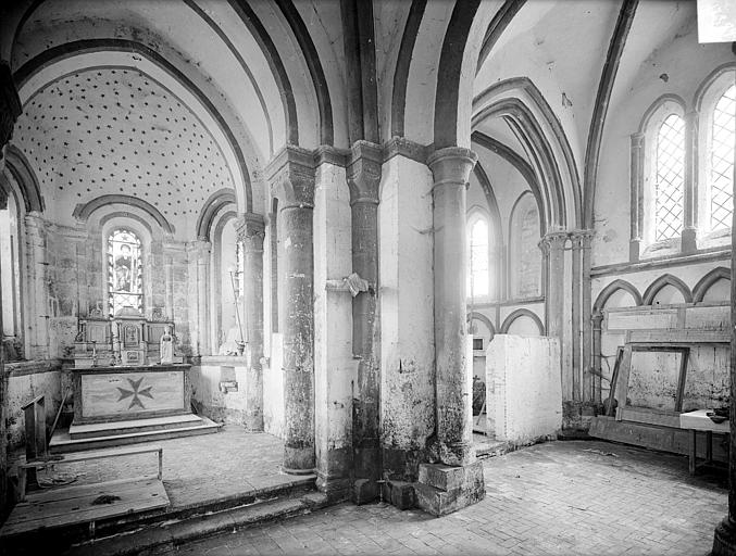 Vue intérieure du choeur et de l'absidiole sud