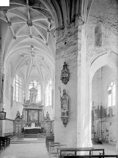 Vue intérieure du choeur et du transept sud