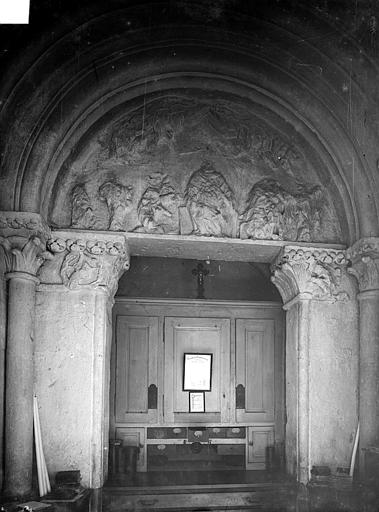 Portail du transept sud (sacristie)