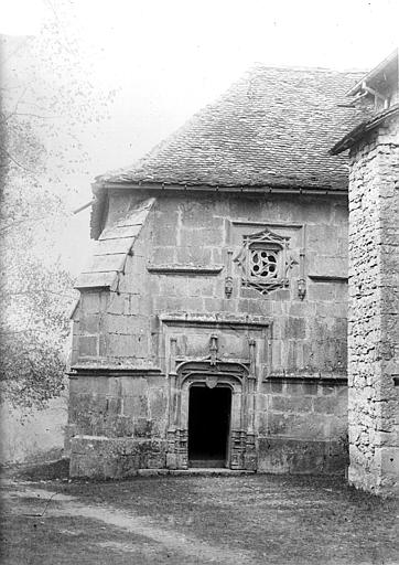 Portail de la face ouest du transept nord