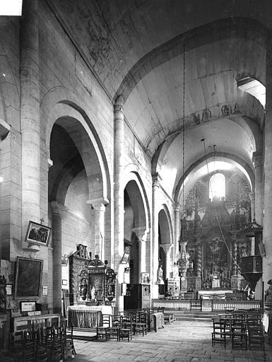 Vue intérieure de la nef et du choeur, vers le nord-est