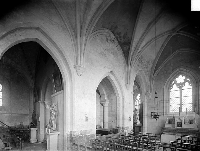 Vue intérieure de la nef et du transept nord, vers le nord-est