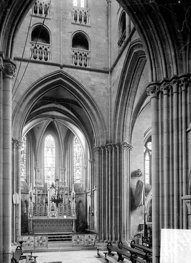 Vue intérieure de la croisée et du choeur