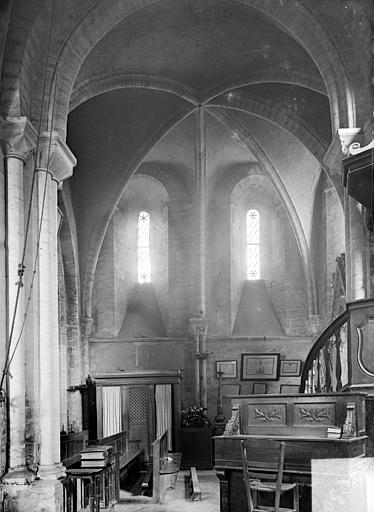 Vue intérieure de la chapelle du transept nord