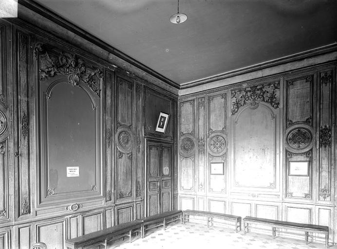 Salle du Conseil : Boiseries - © Ministère de la Culture (France), Médiathèque du patrimoine et de la photographie, diffusion RMN-GP