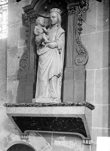 Statue : La Vierge à l'Enfant