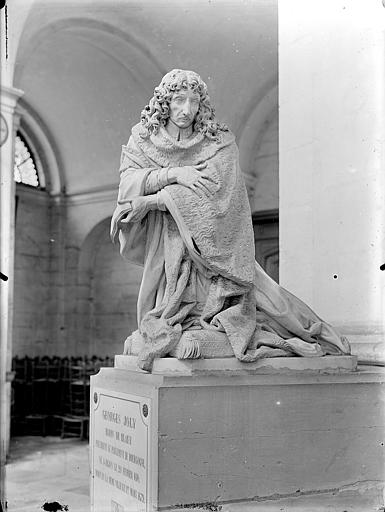 Chapelle Sainte-Anne : Monument et statue funéraire de Georges Joly